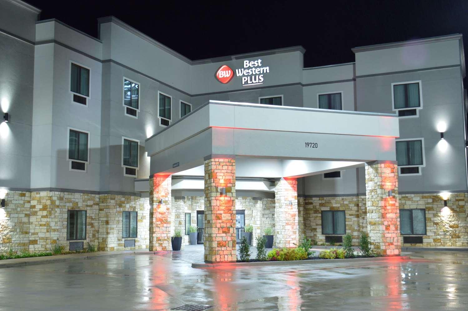 Best Western Plus Waller Hotel Exterior foto
