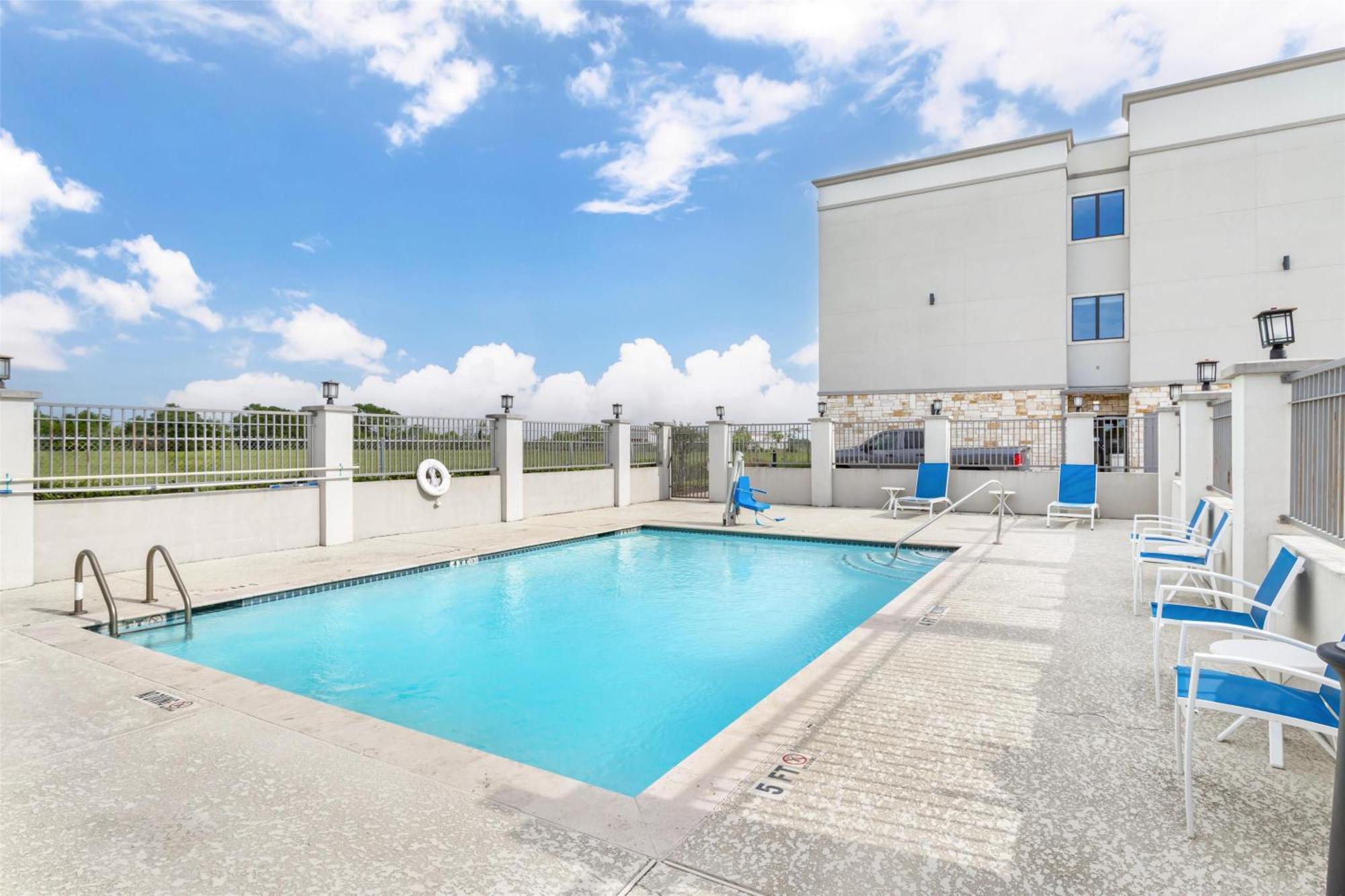Best Western Plus Waller Hotel Exterior foto